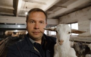 Сергей Балаев — поставщик козьей молочной продукции